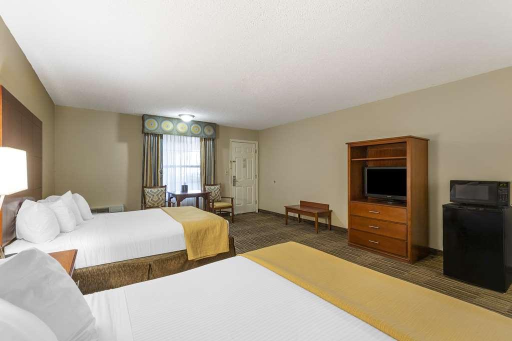 Best Western Sunday House Inn Kerrville Habitación foto